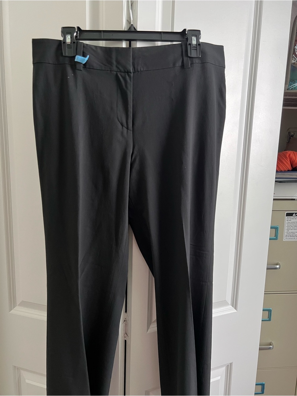 Ann Taylor black Curvy trouser size 10